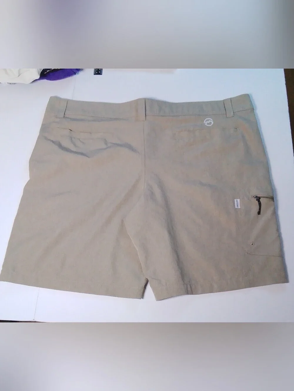 Magellan Outdoors Fish Gear Shorts Mens 42 Water Repellent Fishing Hiking Cargo
